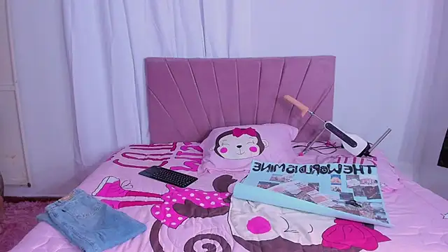 CinthiaCollins online show from January 14, 8:36 pm