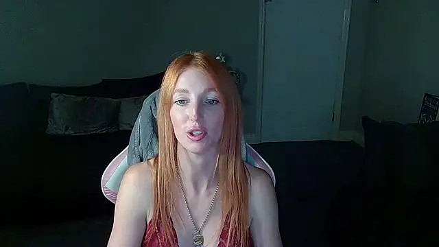 Snapshot of Red_firesquirt chatting on September 15, 8:49 pm Red firesquirt online show from September 15, 8:49 pm