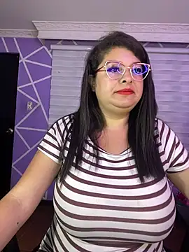 MiiaaJoness online show from May 7, 4:50 am