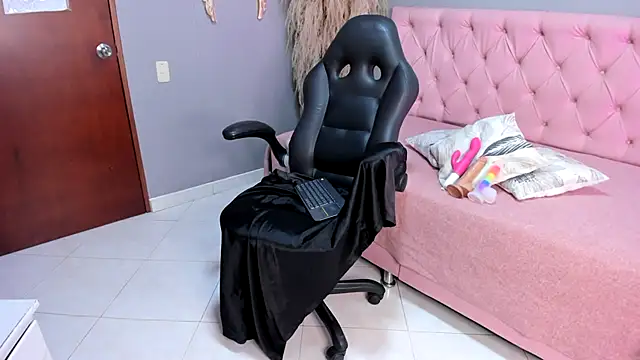 Anahi falcon online show from February 19, 1:54 pm