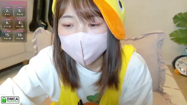 SUZU  online show from November 25, 1:13 pm