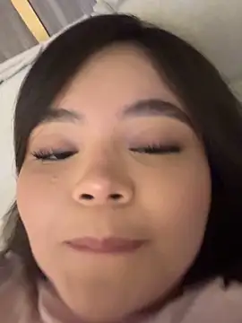 IsabellaAllen online show from December 4, 1:08 am