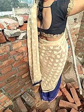 COUPLLE VILLAGE online show from February 5, 3:31 am