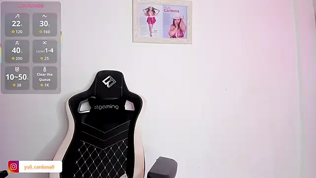 YuliCardona  online show from December 22, 4:32 pm