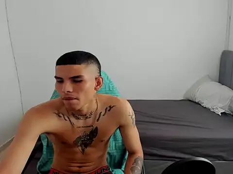 hot king20 online show from April 12, 7:05 pm