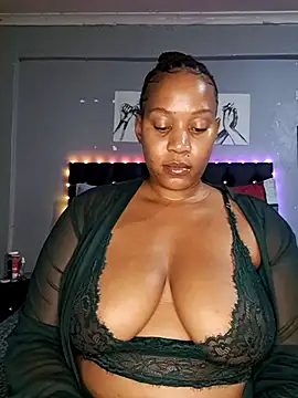 Toya P online show from November 27, 8:01 pm