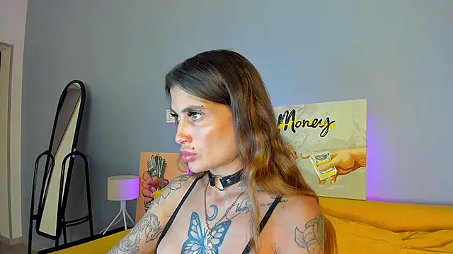 Patricia Cox online show from April 11, 9:51 pm