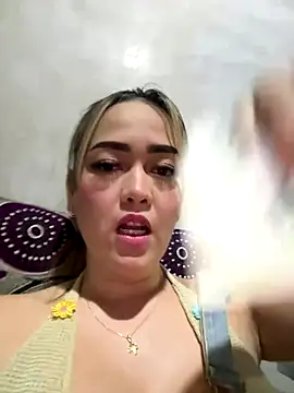 Danielavegax online show from November 16, 4:58 am