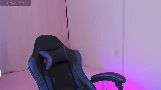 roseliam25 online show from October 4, 8:02 pm