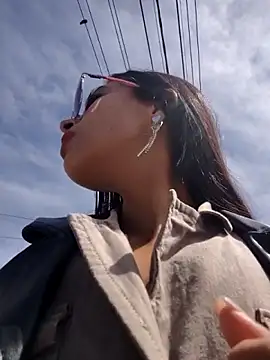 Astrid-- online show from February 4, 3:15 pm