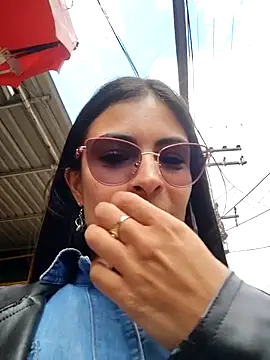 Astrid-- online show from February 6, 3:37 pm