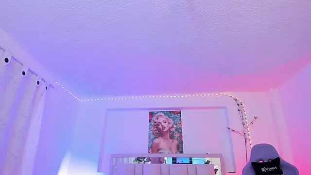 Samanta roberts1 online show from November 10, 10:21 am