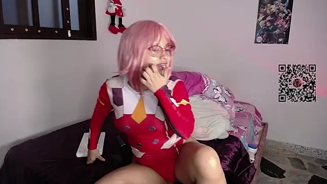 lou cute online show from October 17, 1:53 am