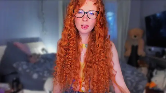 KlementinaBbG online show from April 1, 4:37 pm