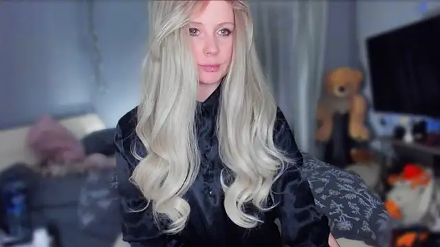 KlementinaBbG online show from February 7, 9:18 pm