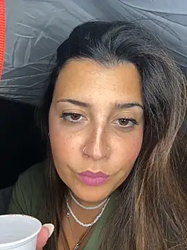 Snapshot of Novababy18 chatting on September 8, 9:58 pm Novababy18 online show from September 8, 9:58 pm