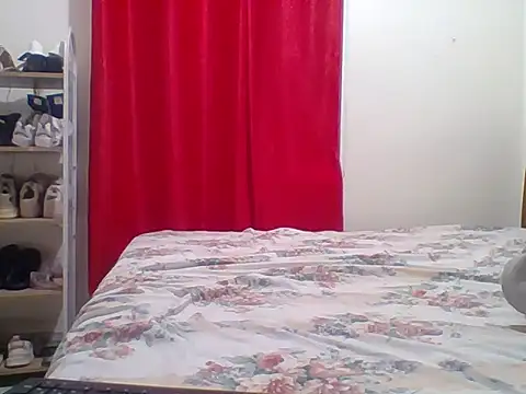 sexy  candyy online show from April 24, 8:33 pm