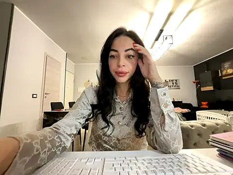 Chloe Ricci online show from November 24, 7:54 am