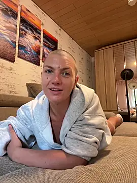 Snapshot of PaulinaSchubert1 chatting on September 30, 1:17 pm PaulinaSchubert1 online show from September 30, 1:17 pm