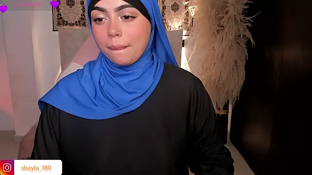 shayla 18 online show from June 22, 10:40 pm