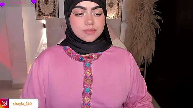 shayla 18 online show from June 23, 10:41 pm