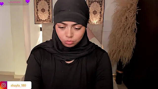 shayla 18 online show from July 28, 8:52 pm