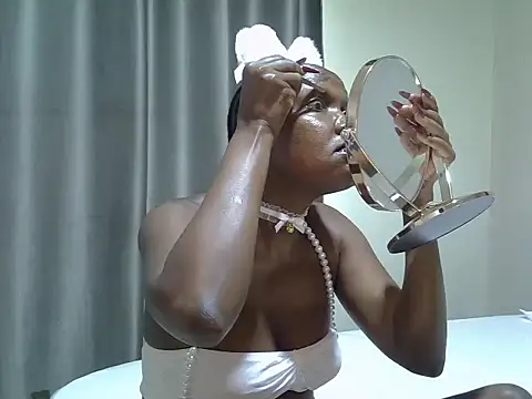 East queen online show from February 8, 2:32 pm