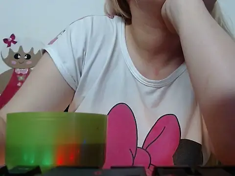 Snapshot of 69liamilk69 chatting on October 24, 5:58 am 69liamilk69 online show from October 24, 5:58 am