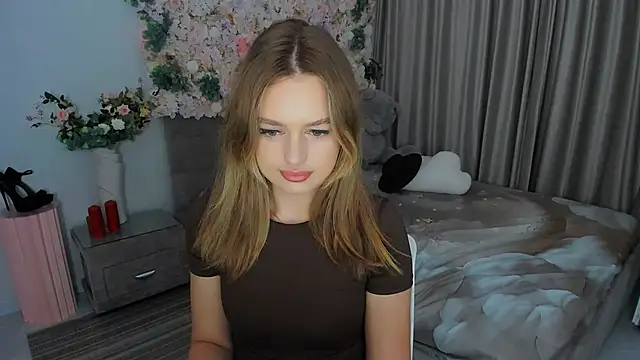 MiracleCurly online show from September 12, 6:15 pm