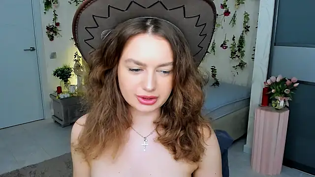 MiracleCurly online show from April 16, 8:08 pm