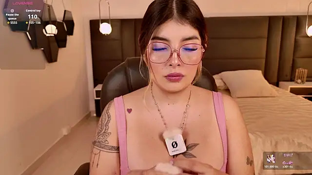 LisaMonroe  online show from November 7, 8:36 pm