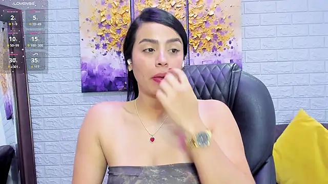 Paula Desousa online show from September 20, 7:45 pm