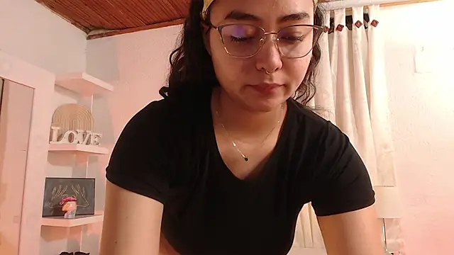  Kim  M online show from February 19, 3:11 pm