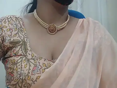 Lovely Siri 23 online show from December 15, 6:07 am