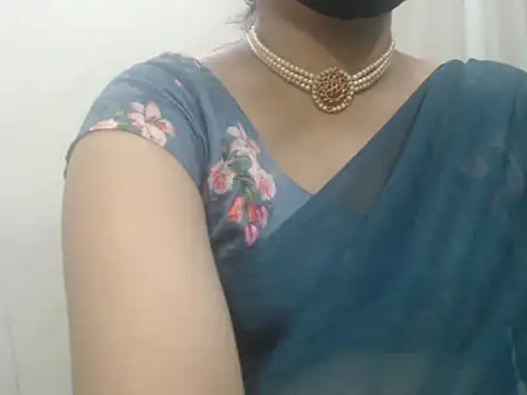 Lovely Siri 23 online show from June 3, 12:23 am