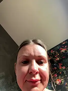 Bella-Tight online show from April 18, 7:11 am