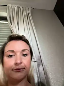 Bella-Tight online show from October 22, 8:30 am