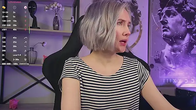 ReiYosimoto online show from January 18, 9:27 am