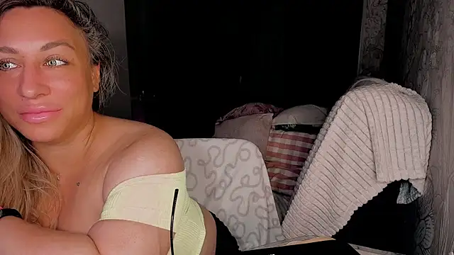 CumOnMy Tits online show from October 9, 12:48 am